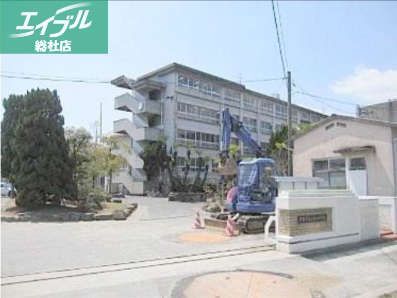 中学校　倉敷市立玉島西中学校（中学校）まで1527m