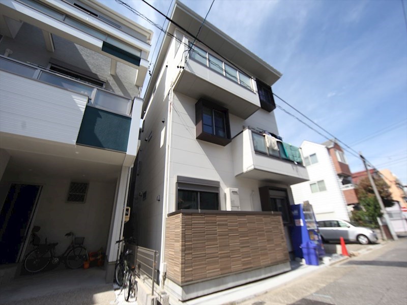 建物外観　外観　オートロック付　デザイナーズ　1フロア2部屋