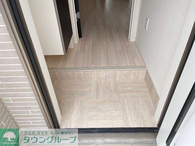 玄関　お問合せはタウンハウジングまで！※現地待合わせ相談可能