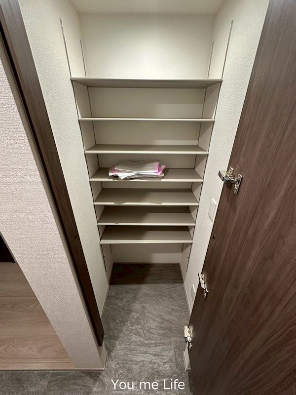 玄関　※同タイプのお写真となります。