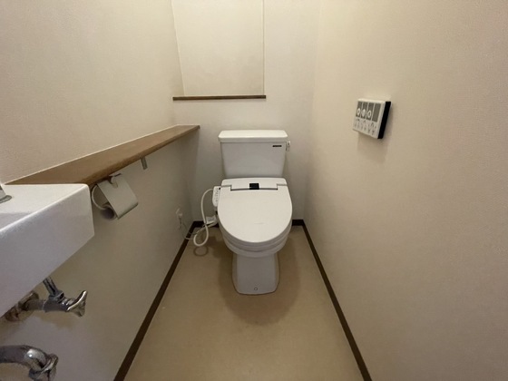 トイレ　※別部屋の写真です