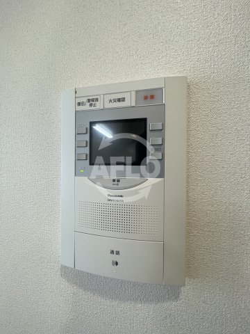 セキュリティ　プレサンス塚本ミッドマーク　モニター付きインターホン