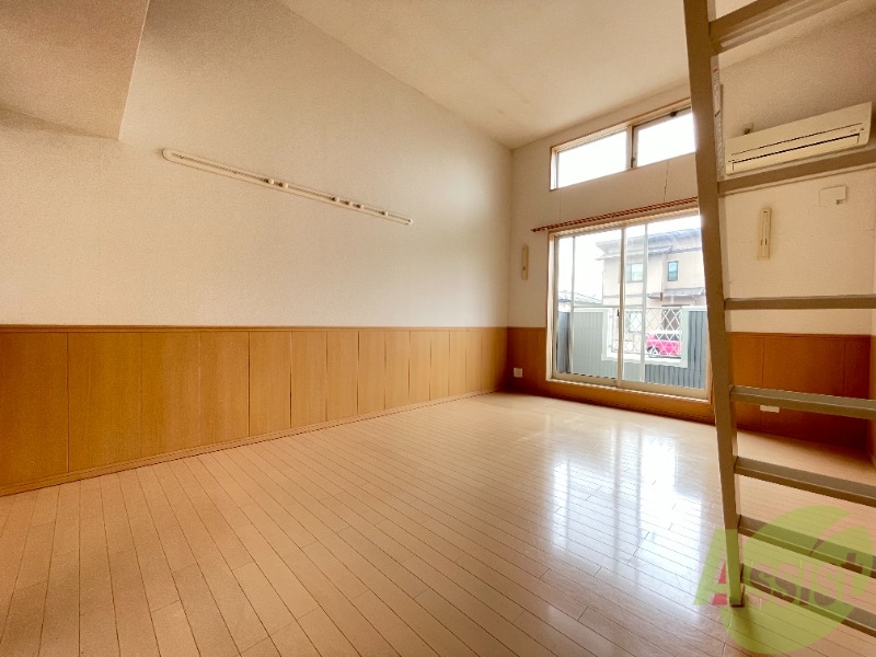 その他部屋・スペース　ロフトもついていてロフトは寝室としてもご利用できます。