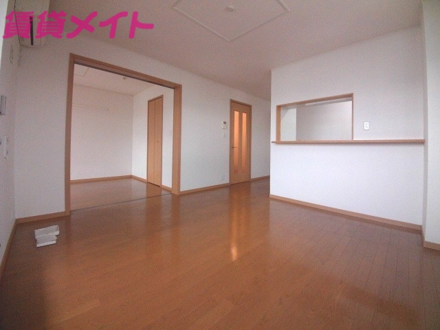 居室・リビング　反転同型タイプ写真