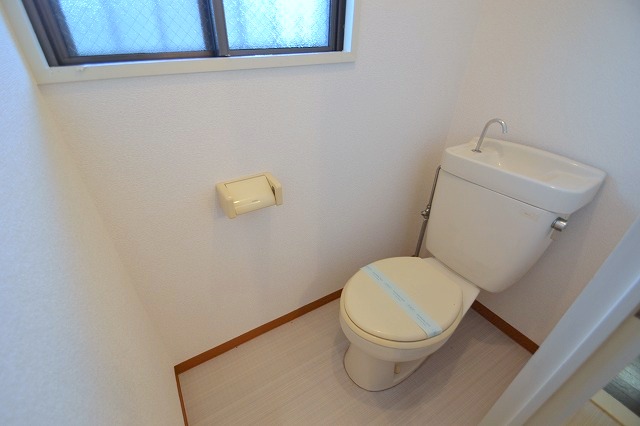 トイレ　同仕様参考写真