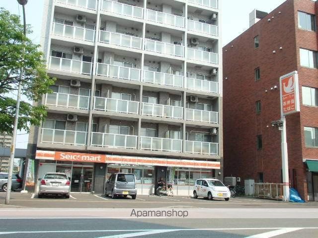 コンビニ　セイコーマート（コンビニ）まで307m