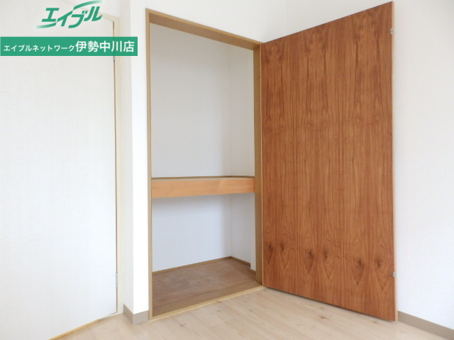 収納　同型の別部屋写真です。
