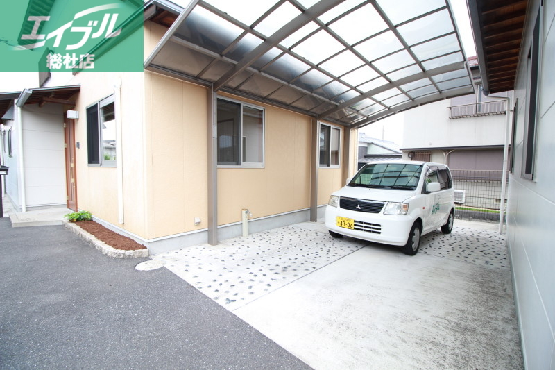 駐車場　駐車場