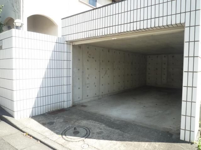 その他共有部分　★★ガレージ駐車場★★