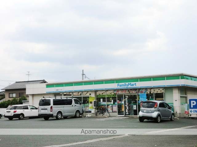 コンビニ　ファミリーマート小倉津田バイパス店（コンビニ）まで413m