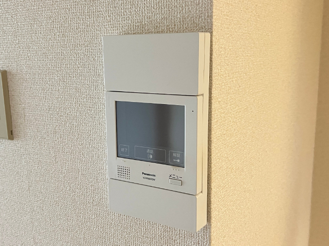 セキュリティ　日当たりがよく明るい和室です。