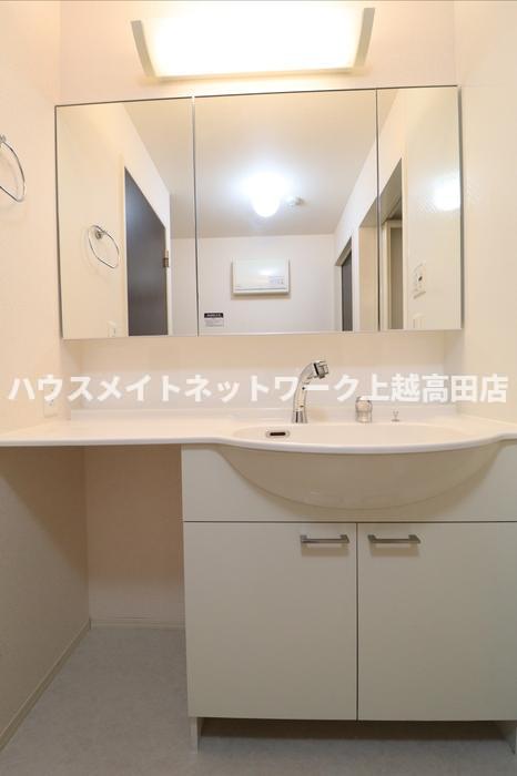 洗面設備　洗髪洗面化粧台