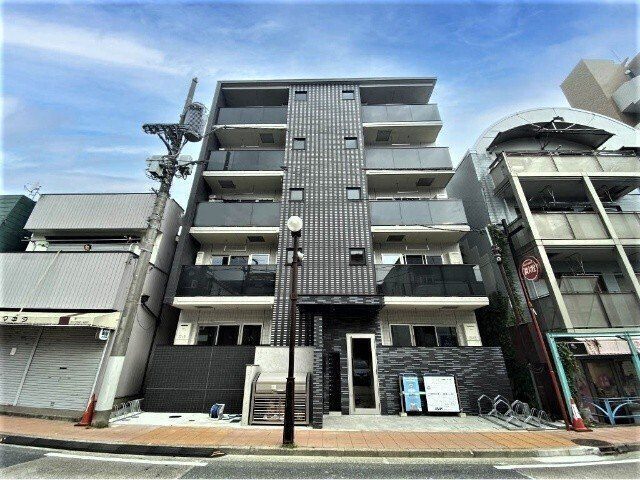建物外観　オートロック完備