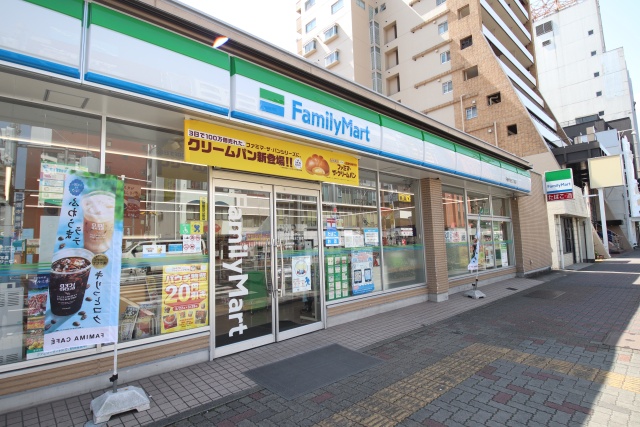 コンビニ　ファミリーマート 千種今池五丁目店（コンビニ）まで200m