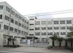 中学校　高槻市立城南中学校（中学校）まで1478m