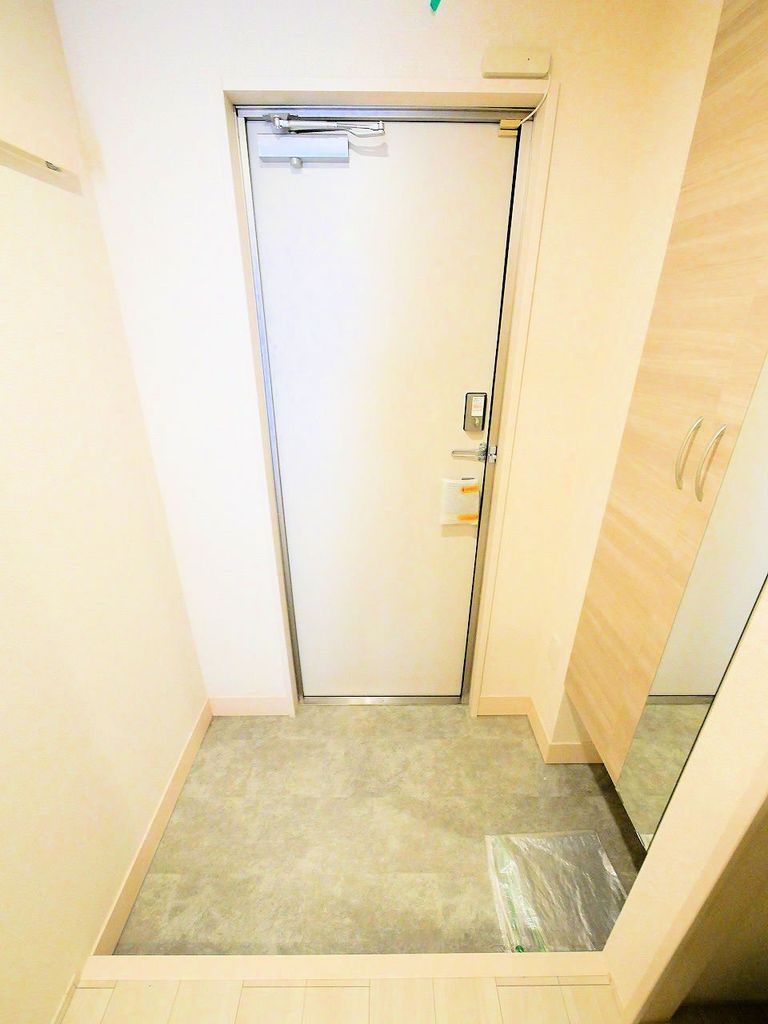玄関　同社施工別物件イメージ写真
