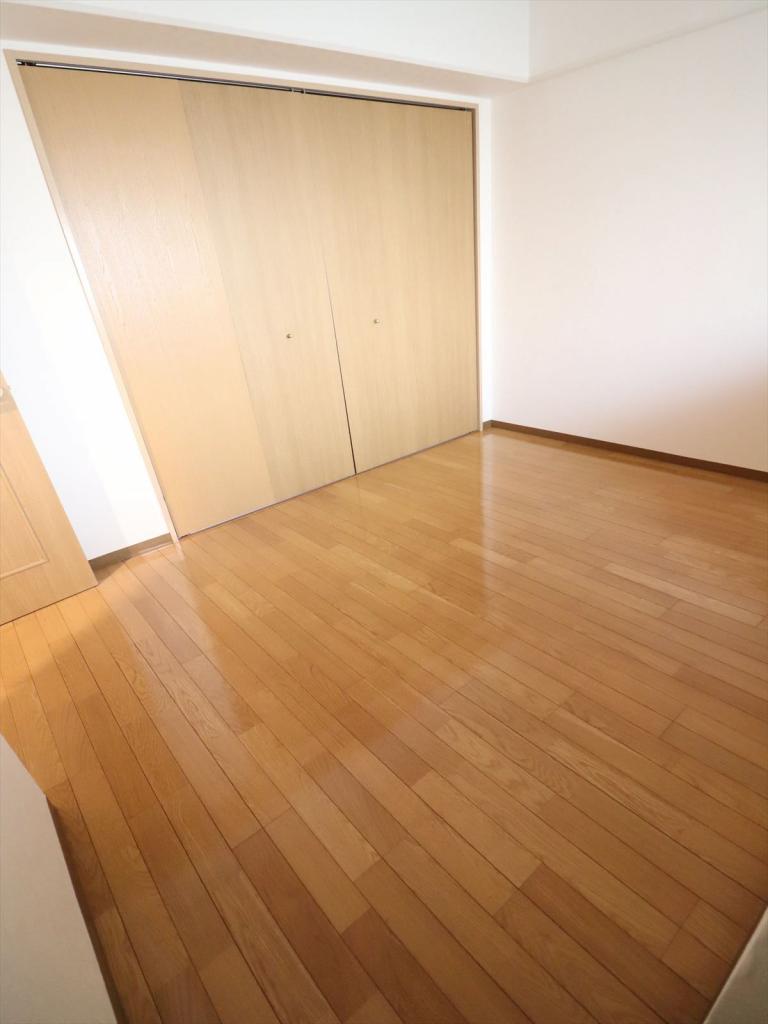 その他　5.5帖の洋室です