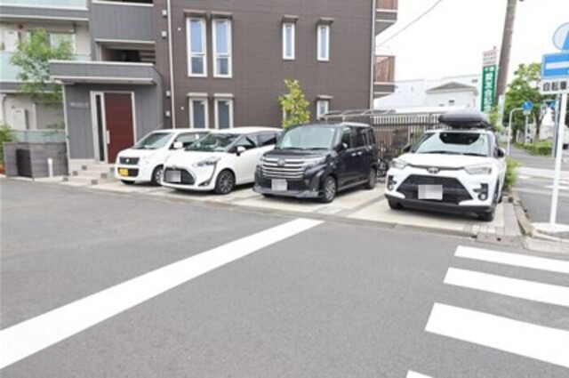 駐車場　駐車場