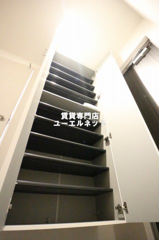 その他設備　収納力たっぷりのシューズボックスで玄関すっきり！