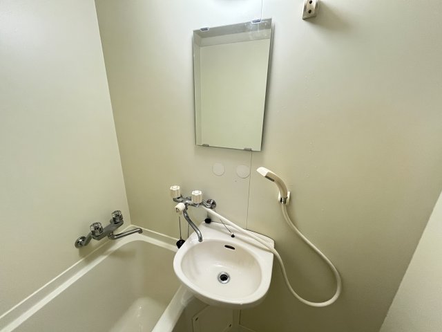 洗面設備　同仕様写真