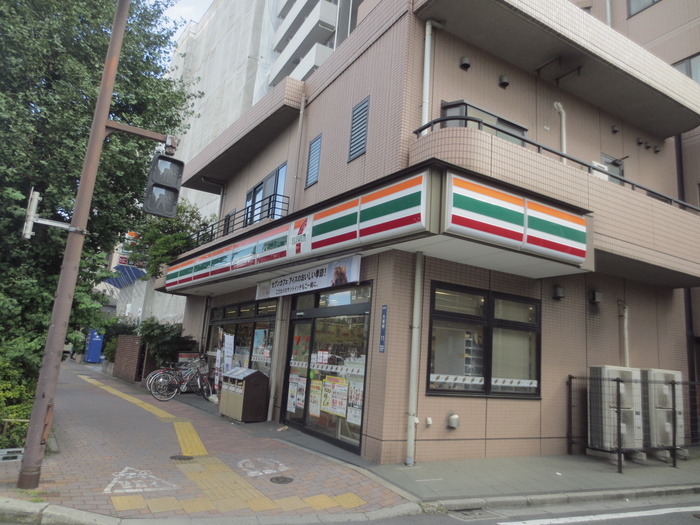コンビニ　セブンイレブン（コンビニ）まで1m