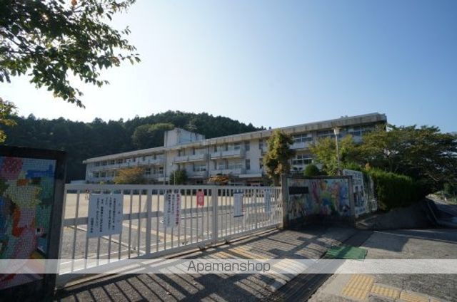 小学校　白橿小学校（小学校）まで341m
