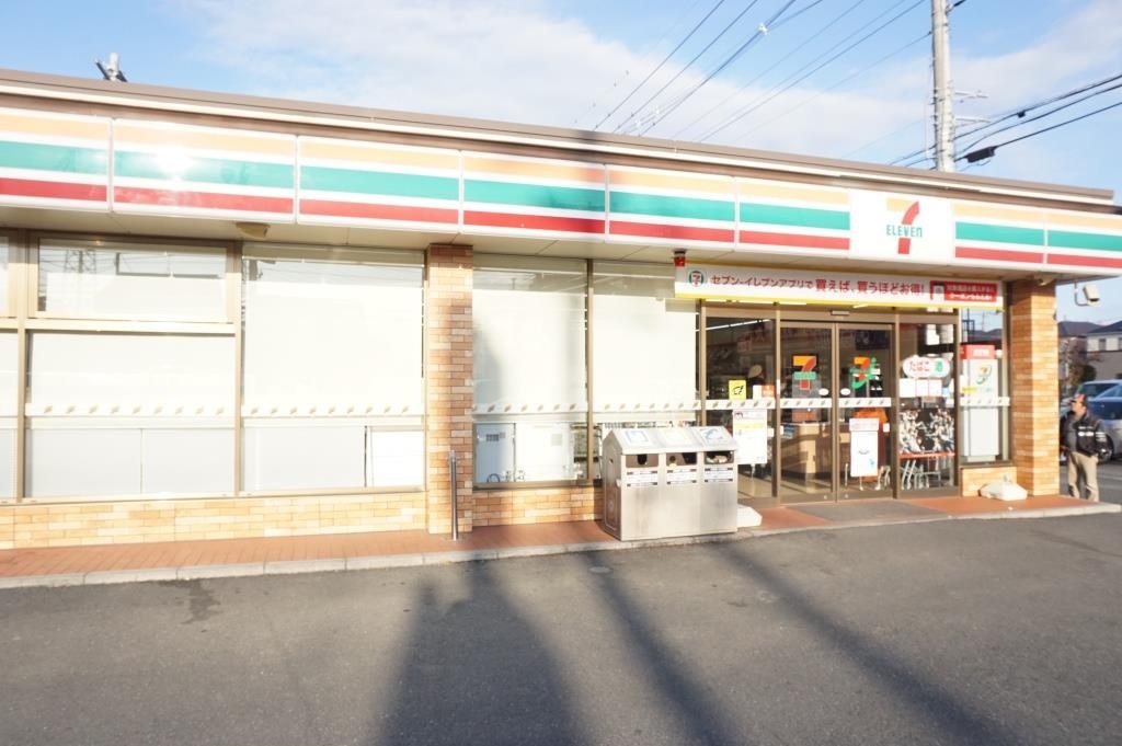 コンビニ　セブンイレブン 越谷大里店（コンビニ）まで352m