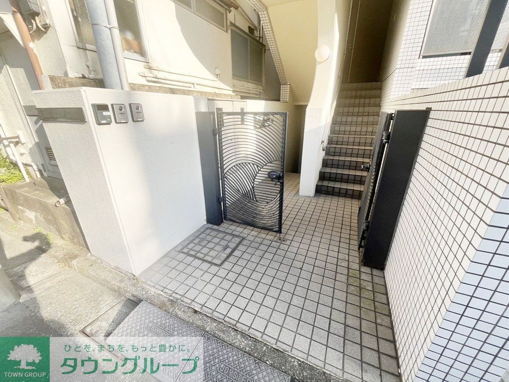 エントランス　★オートロックに変更予定★