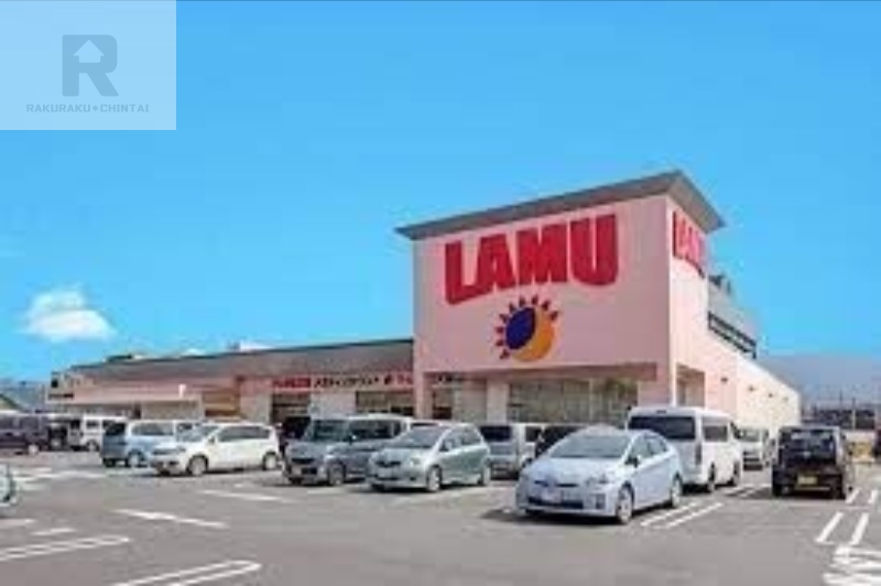 ショッピングセンター　ラ・ムー東大阪店（ショッピングセンター）まで982m
