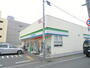 コンビニ　ファミリーマート下馬駒沢通り店（コンビニ）まで194m