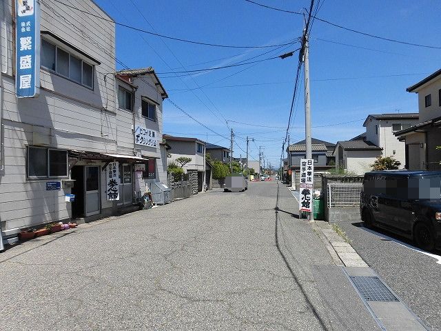 その他　前面道路（その他）まで0m