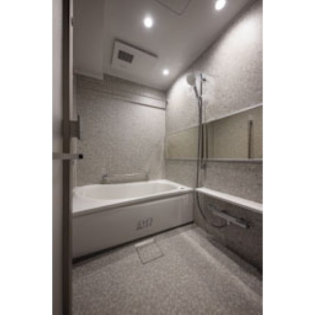 バス・シャワールーム　※写真は同タイプ住戸です。