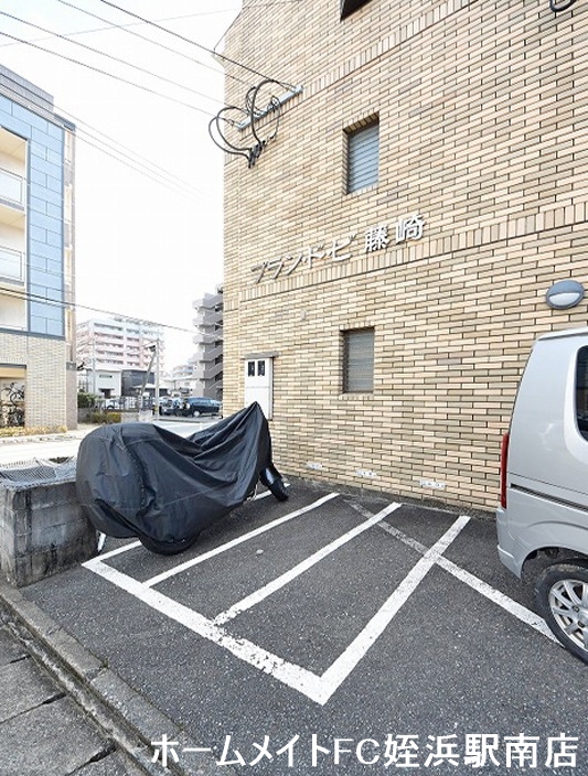 その他　★大型バイク置場（有料）あります★参考写真