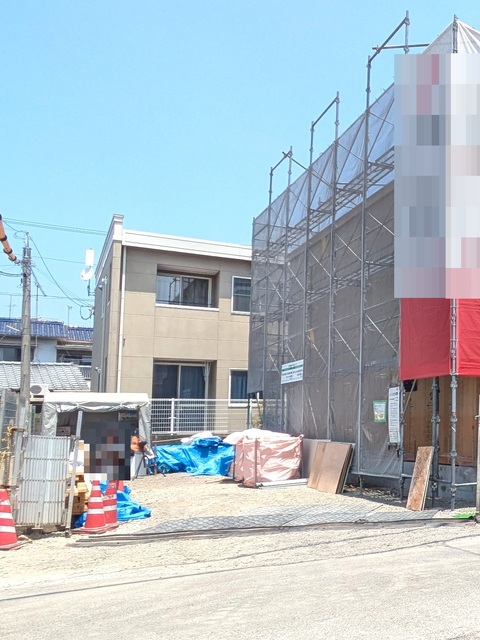 駐車場　建築中