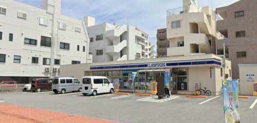 コンビニ　ローソン おもろまち四丁目店（コンビニ）まで166m