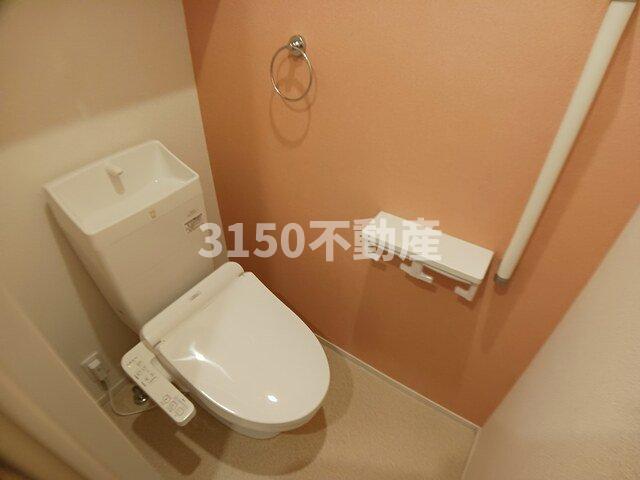 トイレ　落ち着いたトイレです