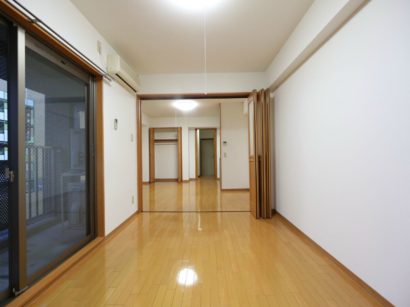 その他　洋室7帖　LDK11帖と繋げても仕切っても使えます
