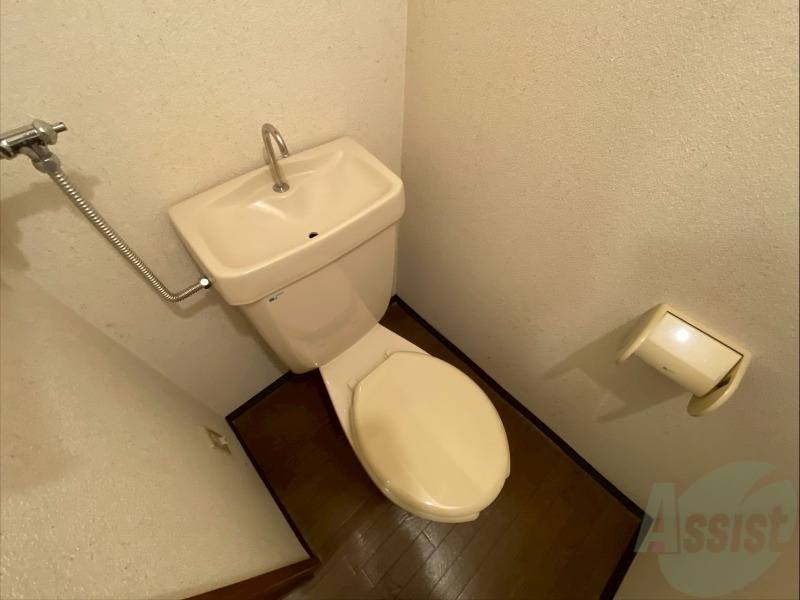 トイレ　こちらはトイレです。清潔感があり、安心して使用できます。