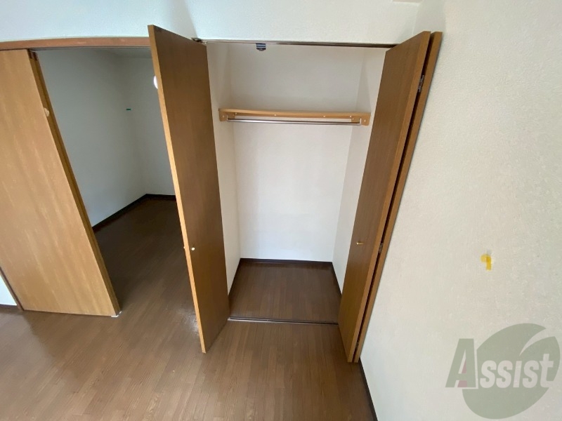 収納　寝室の収納です。部屋がすっきり片付きます。