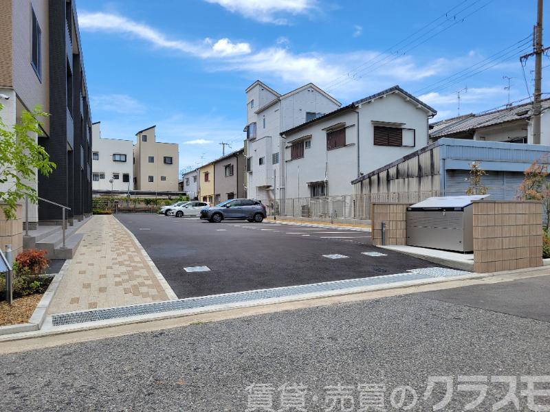 駐車場　敷地内駐車場