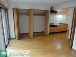 居室・リビング　開放感あふれる居室