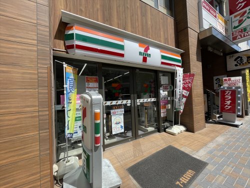 コンビニ　セブンイレブン 蕨東口店（コンビニ）まで128m