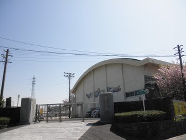 小学校　新宮町立新宮小学校（小学校）まで611m