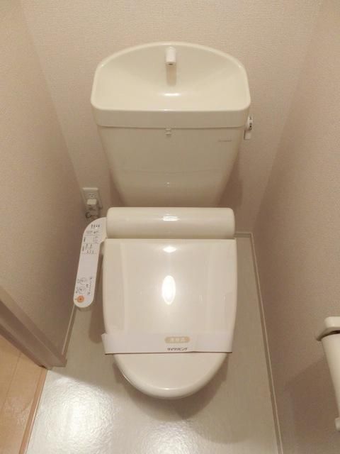 トイレ　洗浄機能付きトイレ