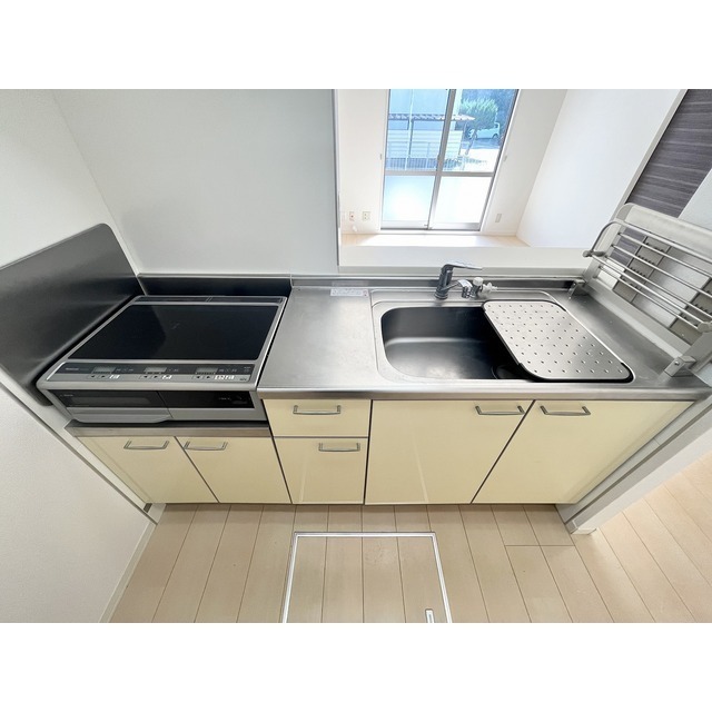 キッチン　同間取り１０２の写真です。