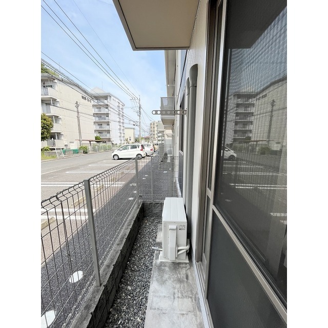バルコニー　同間取り１０２の写真です。