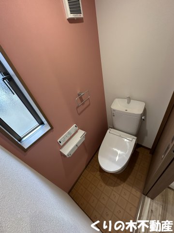 トイレ　落ち着いたトイレです
