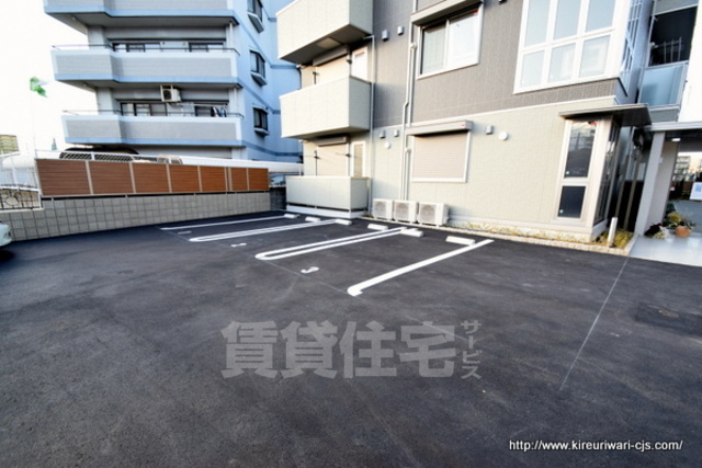 駐車場　駐車場