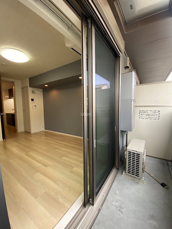 バルコニー　別のお部屋の写真ですが参考までに