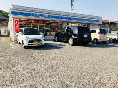 コンビニ　ローソン　岡山辛川市場店（コンビニ）まで200m